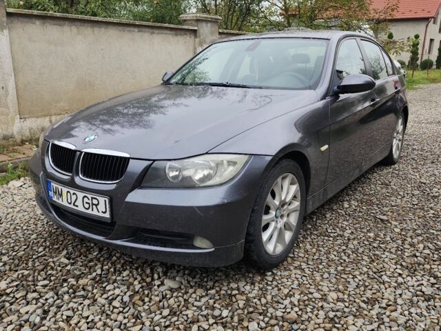 Серый БМВ 3 Серия, объемом двигателя 2 л и пробегом 300 тыс. км за 3300 $, фото 1 на Automoto.ua