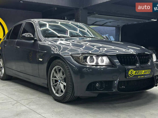 Серый БМВ 3 Серия, объемом двигателя 2 л и пробегом 276 тыс. км за 8000 $, фото 1 на Automoto.ua