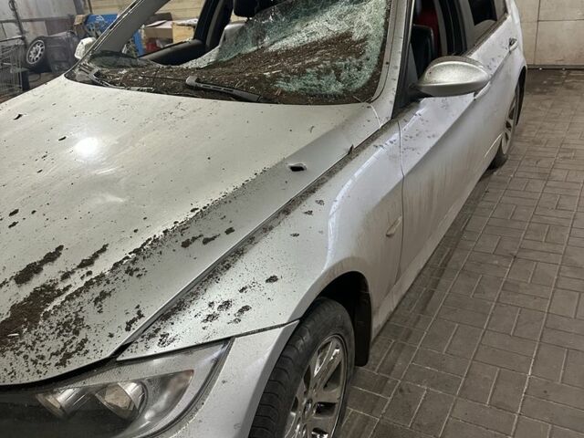 Серый БМВ 3 Серия, объемом двигателя 2 л и пробегом 89 тыс. км за 2022 $, фото 1 на Automoto.ua