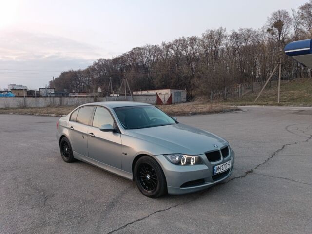 Серый БМВ 3 Серия, объемом двигателя 2 л и пробегом 320 тыс. км за 4200 $, фото 1 на Automoto.ua