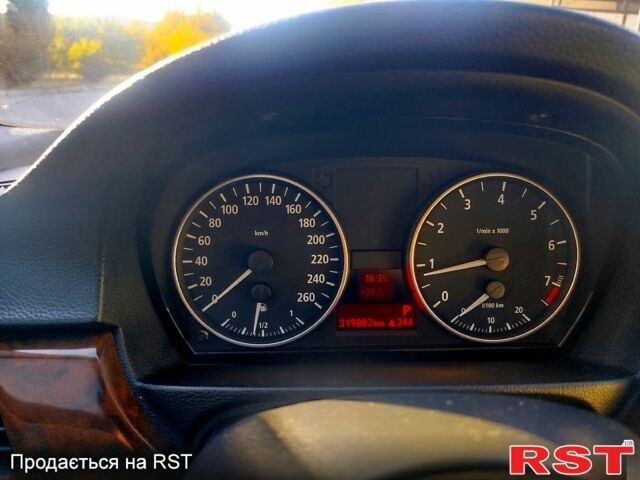 Серый БМВ 3 Серия, объемом двигателя 2.5 л и пробегом 319 тыс. км за 7500 $, фото 1 на Automoto.ua