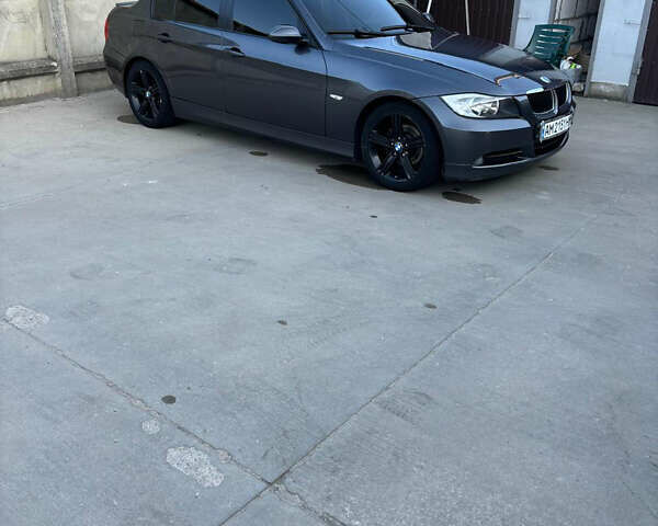 Серый БМВ 3 Серия, объемом двигателя 2 л и пробегом 314 тыс. км за 6800 $, фото 1 на Automoto.ua