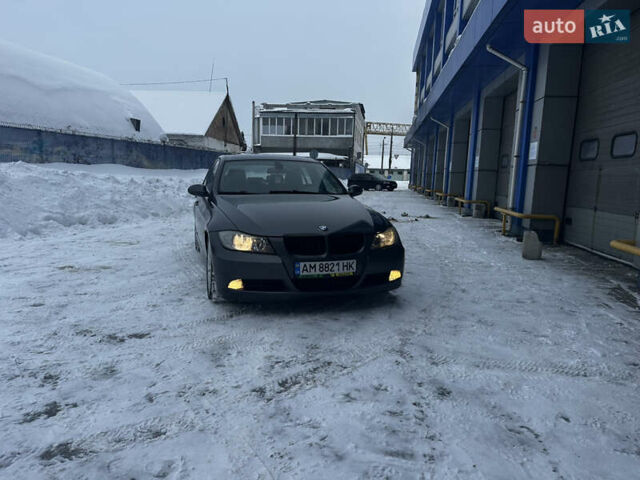 Серый БМВ 3 Серия, объемом двигателя 2 л и пробегом 271 тыс. км за 6500 $, фото 1 на Automoto.ua