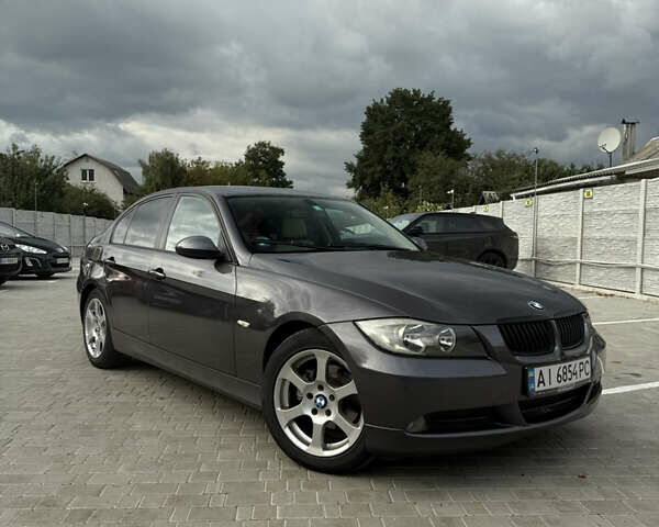 Серый БМВ 3 Серия, объемом двигателя 2 л и пробегом 311 тыс. км за 7200 $, фото 1 на Automoto.ua