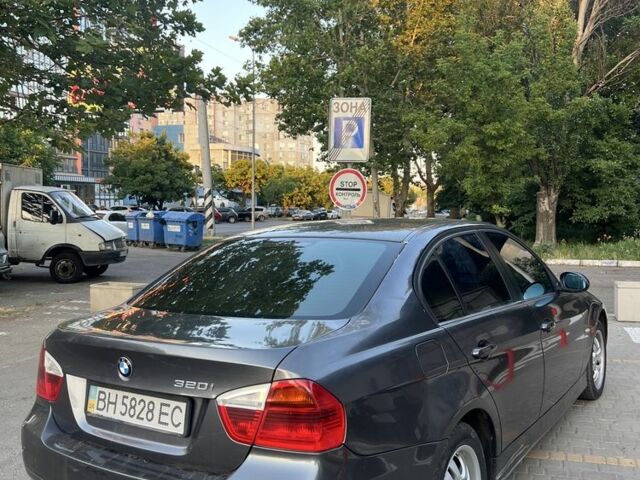 Серый БМВ 3 Серия, объемом двигателя 2 л и пробегом 240 тыс. км за 4500 $, фото 1 на Automoto.ua