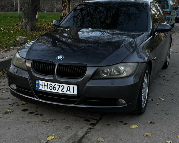 Серый БМВ 3 Серия, объемом двигателя 2 л и пробегом 323 тыс. км за 6200 $, фото 1 на Automoto.ua