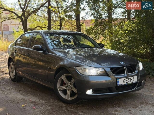 Серый БМВ 3 Серия, объемом двигателя 2 л и пробегом 341 тыс. км за 7200 $, фото 1 на Automoto.ua