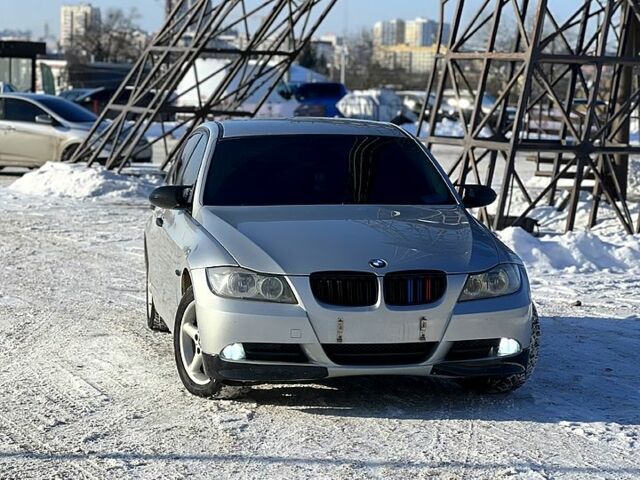 Серый БМВ 3 Серия, объемом двигателя 2 л и пробегом 270 тыс. км за 7500 $, фото 1 на Automoto.ua