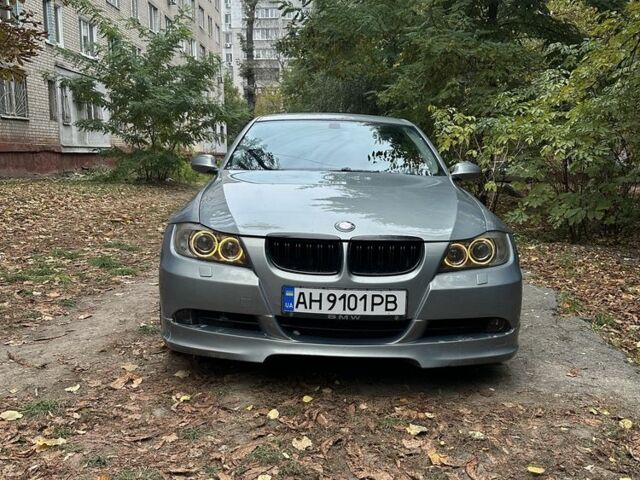 Серый БМВ 3 Серия, объемом двигателя 2 л и пробегом 292 тыс. км за 6250 $, фото 1 на Automoto.ua