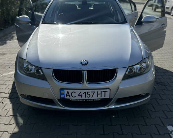 Серый БМВ 3 Серия, объемом двигателя 2 л и пробегом 194 тыс. км за 6850 $, фото 1 на Automoto.ua