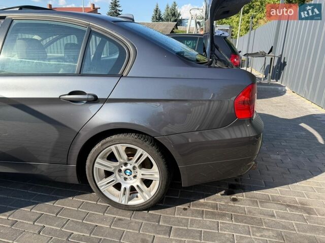 Сірий БМВ 3 Серія, об'ємом двигуна 2 л та пробігом 178 тис. км за 9000 $, фото 1 на Automoto.ua