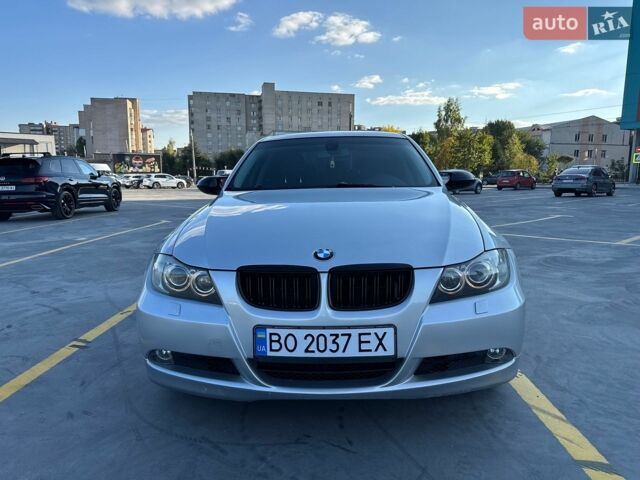 Серый БМВ 3 Серия, объемом двигателя 2 л и пробегом 249 тыс. км за 7200 $, фото 1 на Automoto.ua
