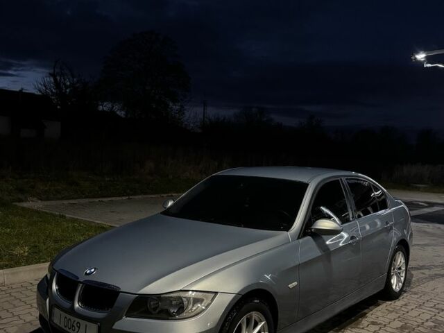 Серый БМВ 3 Серия, объемом двигателя 2 л и пробегом 194 тыс. км за 9000 $, фото 1 на Automoto.ua