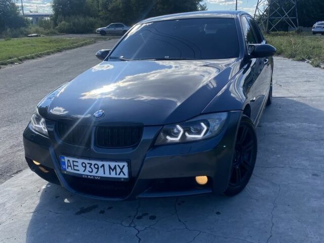Серый БМВ 3 Серия, объемом двигателя 2.5 л и пробегом 339 тыс. км за 7814 $, фото 1 на Automoto.ua