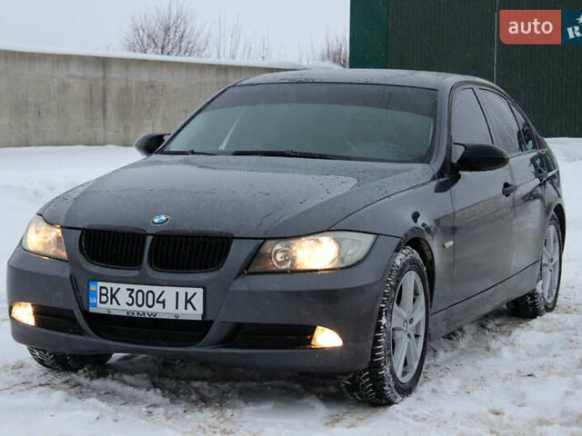 Серый БМВ 3 Серия, объемом двигателя 2 л и пробегом 307 тыс. км за 6300 $, фото 1 на Automoto.ua