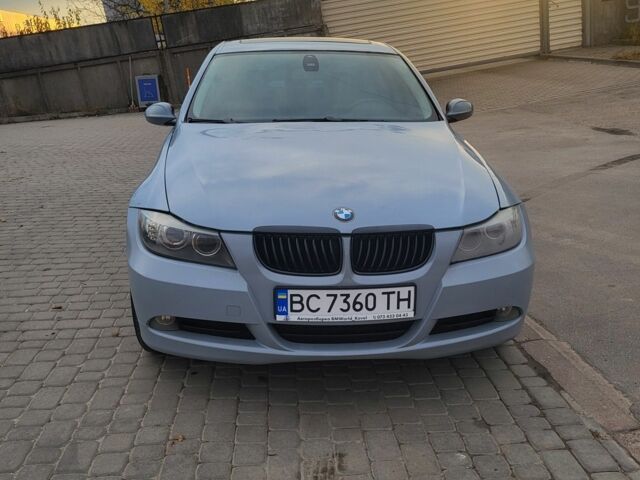 Серый БМВ 3 Серия, объемом двигателя 2 л и пробегом 350 тыс. км за 5368 $, фото 1 на Automoto.ua