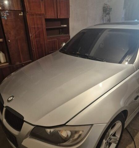 Серый БМВ 3 Серия, объемом двигателя 2 л и пробегом 230 тыс. км за 5100 $, фото 1 на Automoto.ua