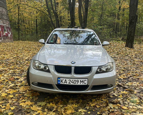 Серый БМВ 3 Серия, объемом двигателя 2 л и пробегом 200 тыс. км за 6200 $, фото 1 на Automoto.ua