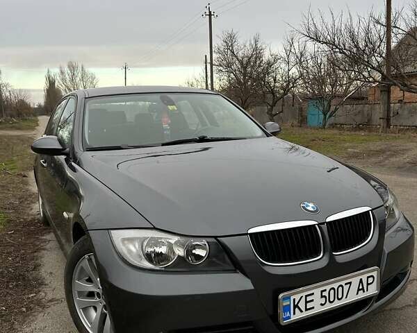 Серый БМВ 3 Серия, объемом двигателя 2 л и пробегом 221 тыс. км за 6200 $, фото 1 на Automoto.ua