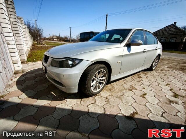 Серый БМВ 3 Серия, объемом двигателя 2 л и пробегом 218 тыс. км за 6000 $, фото 1 на Automoto.ua