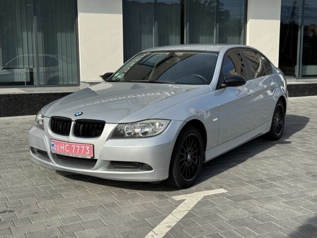 Серый БМВ 3 Серия, объемом двигателя 0 л и пробегом 219 тыс. км за 7400 $, фото 1 на Automoto.ua