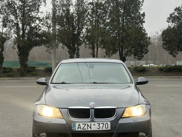 Сірий БМВ 3 Серія, об'ємом двигуна 2 л та пробігом 299 тис. км за 3350 $, фото 1 на Automoto.ua