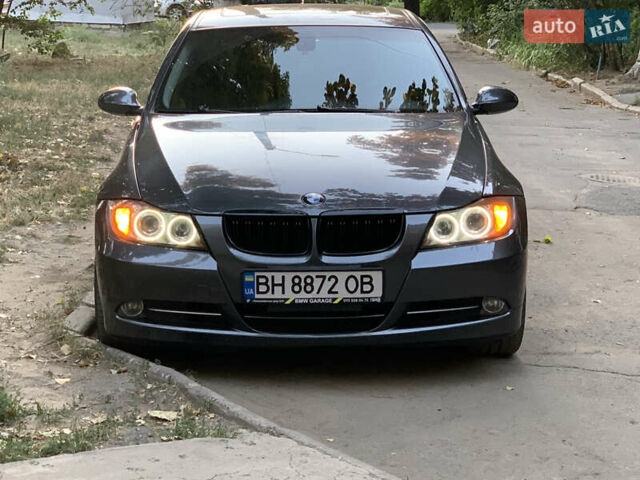 Серый БМВ 3 Серия, объемом двигателя 3 л и пробегом 325 тыс. км за 8000 $, фото 1 на Automoto.ua