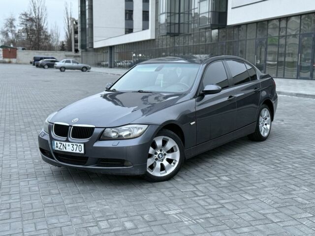 Серый БМВ 3 Серия, объемом двигателя 2 л и пробегом 317 тыс. км за 2999 $, фото 1 на Automoto.ua