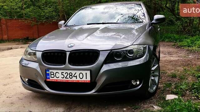 Серый БМВ 3 Серия, объемом двигателя 3 л и пробегом 290 тыс. км за 9700 $, фото 1 на Automoto.ua