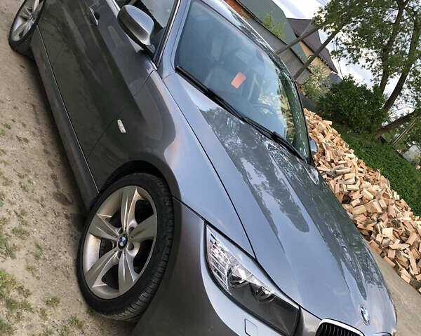 Серый БМВ 3 Серия, объемом двигателя 2 л и пробегом 256 тыс. км за 10860 $, фото 1 на Automoto.ua