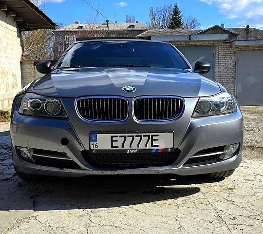 Сірий БМВ 3 Серія, об'ємом двигуна 3 л та пробігом 205 тис. км за 10000 $, фото 1 на Automoto.ua