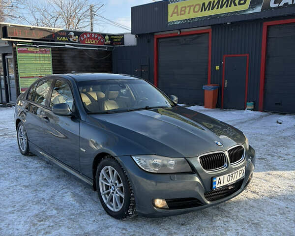Серый БМВ 3 Серия, объемом двигателя 3 л и пробегом 237 тыс. км за 7400 $, фото 1 на Automoto.ua