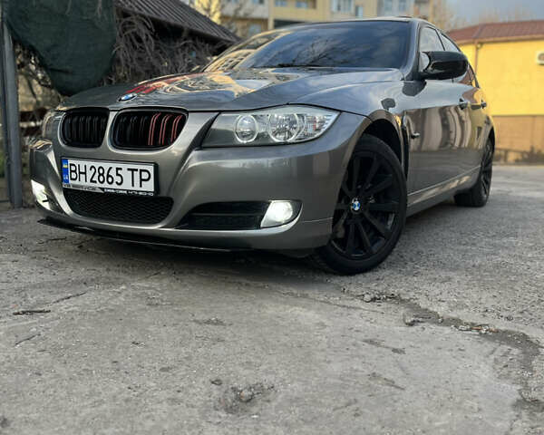 Серый БМВ 3 Серия, объемом двигателя 2.5 л и пробегом 176 тыс. км за 9100 $, фото 1 на Automoto.ua