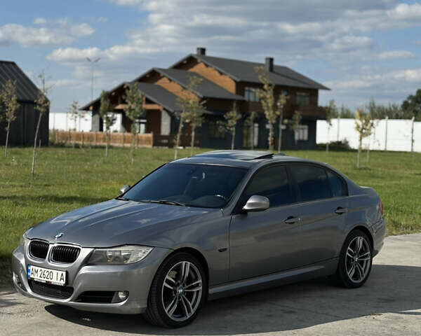 Серый БМВ 3 Серия, объемом двигателя 3 л и пробегом 188 тыс. км за 9550 $, фото 1 на Automoto.ua