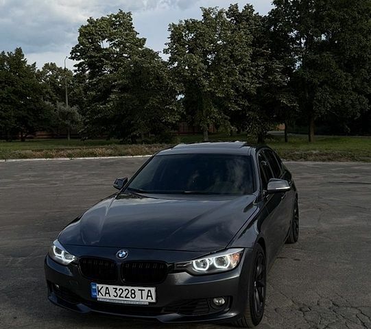 Сірий БМВ 3 Серія, об'ємом двигуна 2 л та пробігом 218 тис. км за 10600 $, фото 1 на Automoto.ua