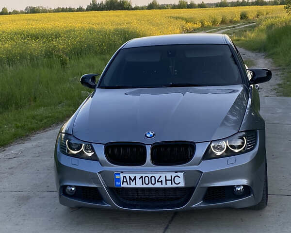 Серый БМВ 3 Серия, объемом двигателя 2 л и пробегом 320 тыс. км за 10700 $, фото 1 на Automoto.ua