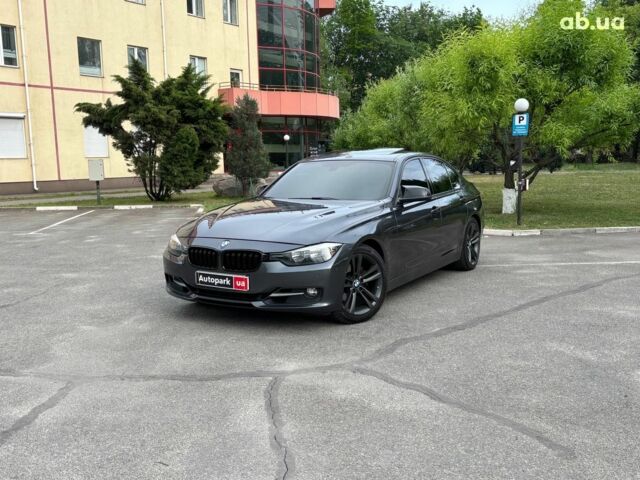 Сірий БМВ 3 Серія, об'ємом двигуна 2 л та пробігом 210 тис. км за 13390 $, фото 1 на Automoto.ua