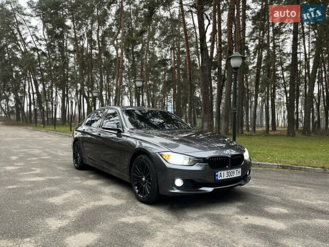 Серый БМВ 3 Серия, объемом двигателя 2 л и пробегом 227 тыс. км за 12500 $, фото 1 на Automoto.ua