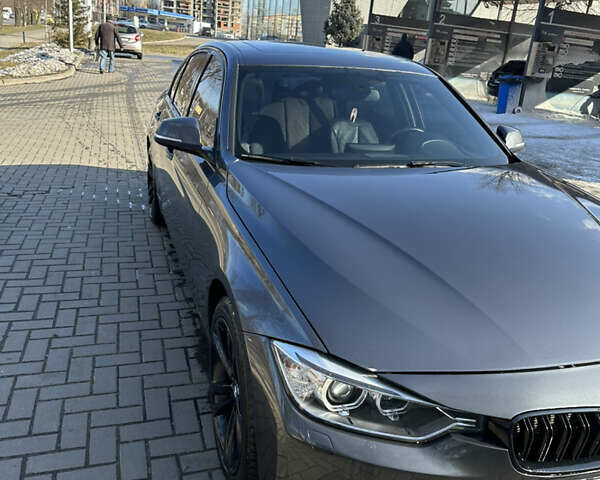 Серый БМВ 3 Серия, объемом двигателя 2 л и пробегом 194 тыс. км за 12900 $, фото 1 на Automoto.ua