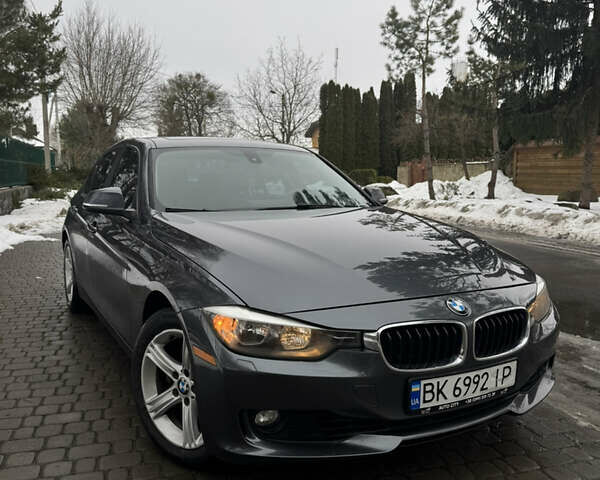 Серый БМВ 3 Серия, объемом двигателя 2 л и пробегом 215 тыс. км за 10499 $, фото 1 на Automoto.ua