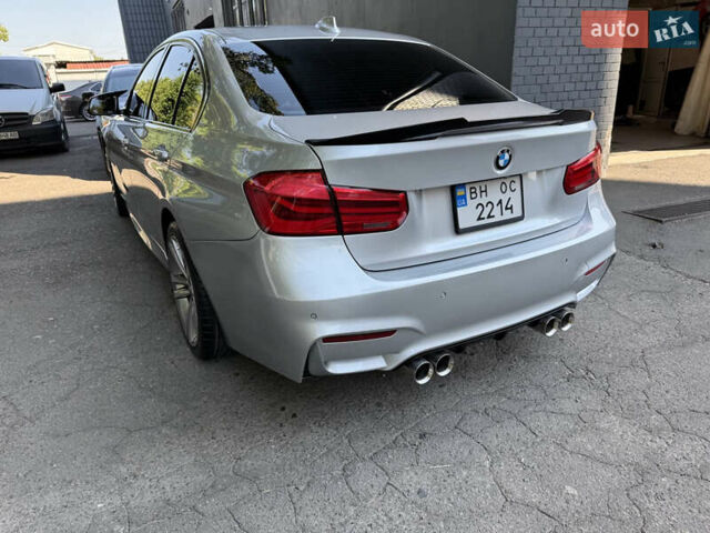 Серый БМВ 3 Серия, объемом двигателя 2 л и пробегом 105 тыс. км за 15000 $, фото 1 на Automoto.ua