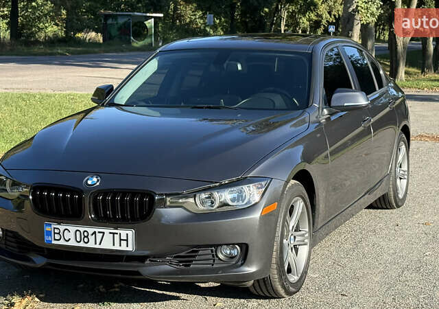 Серый БМВ 3 Серия, объемом двигателя 2 л и пробегом 160 тыс. км за 14000 $, фото 1 на Automoto.ua