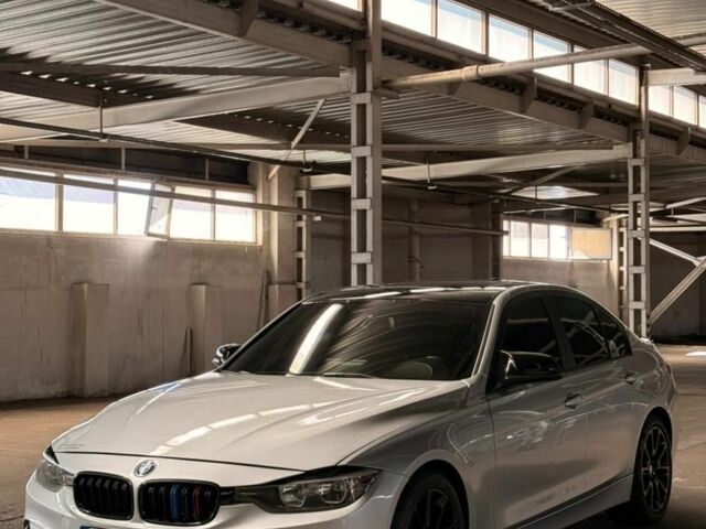 Сірий БМВ 3 Серія, об'ємом двигуна 2 л та пробігом 194 тис. км за 11000 $, фото 1 на Automoto.ua