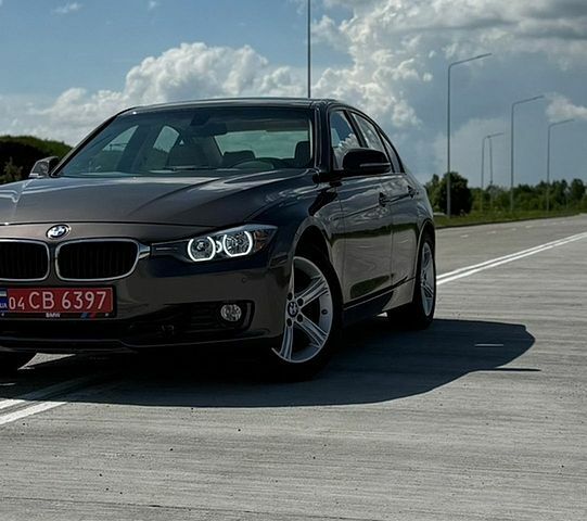 Серый БМВ 3 Серия, объемом двигателя 2 л и пробегом 143 тыс. км за 11000 $, фото 1 на Automoto.ua