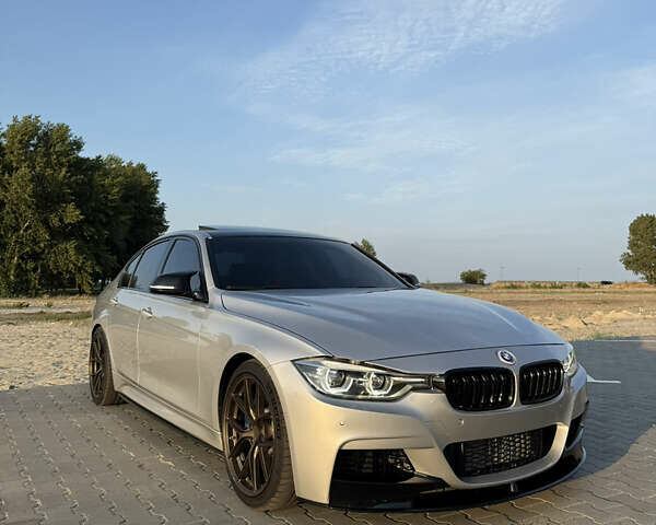 Серый БМВ 3 Серия, объемом двигателя 3 л и пробегом 143 тыс. км за 22000 $, фото 1 на Automoto.ua