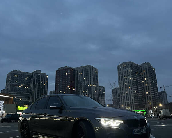 Серый БМВ 3 Серия, объемом двигателя 2.98 л и пробегом 145 тыс. км за 21000 $, фото 1 на Automoto.ua