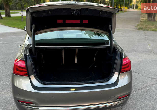 Серый БМВ 3 Серия, объемом двигателя 2 л и пробегом 228 тыс. км за 20500 $, фото 1 на Automoto.ua