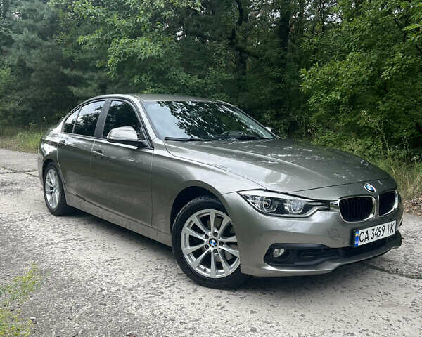 Сірий БМВ 3 Серія, об'ємом двигуна 2 л та пробігом 111 тис. км за 15000 $, фото 1 на Automoto.ua