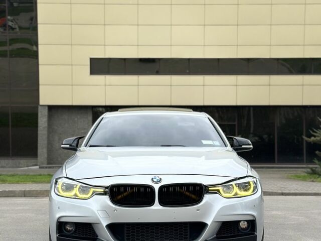 Серый БМВ 3 Серия, объемом двигателя 2 л и пробегом 129 тыс. км за 19900 $, фото 1 на Automoto.ua