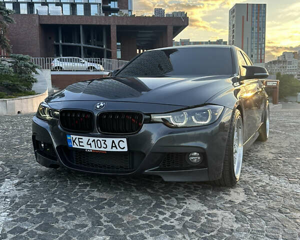 Серый БМВ 3 Серия, объемом двигателя 3 л и пробегом 145 тыс. км за 24300 $, фото 1 на Automoto.ua